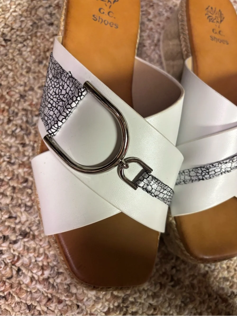 G.C. SHOES Womens White 1-1/2